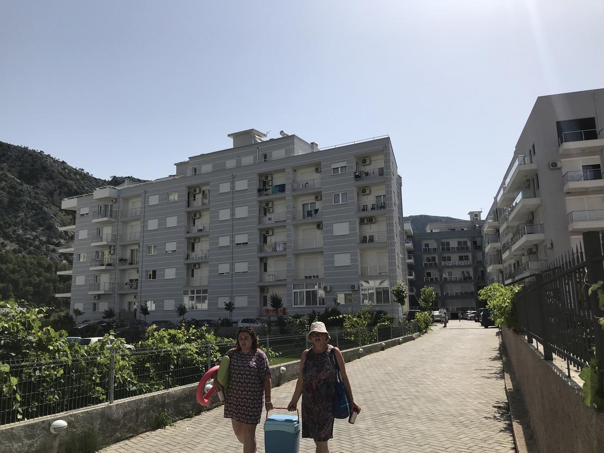 Viktoria'S Apartments Shëngjin Exteriér fotografie